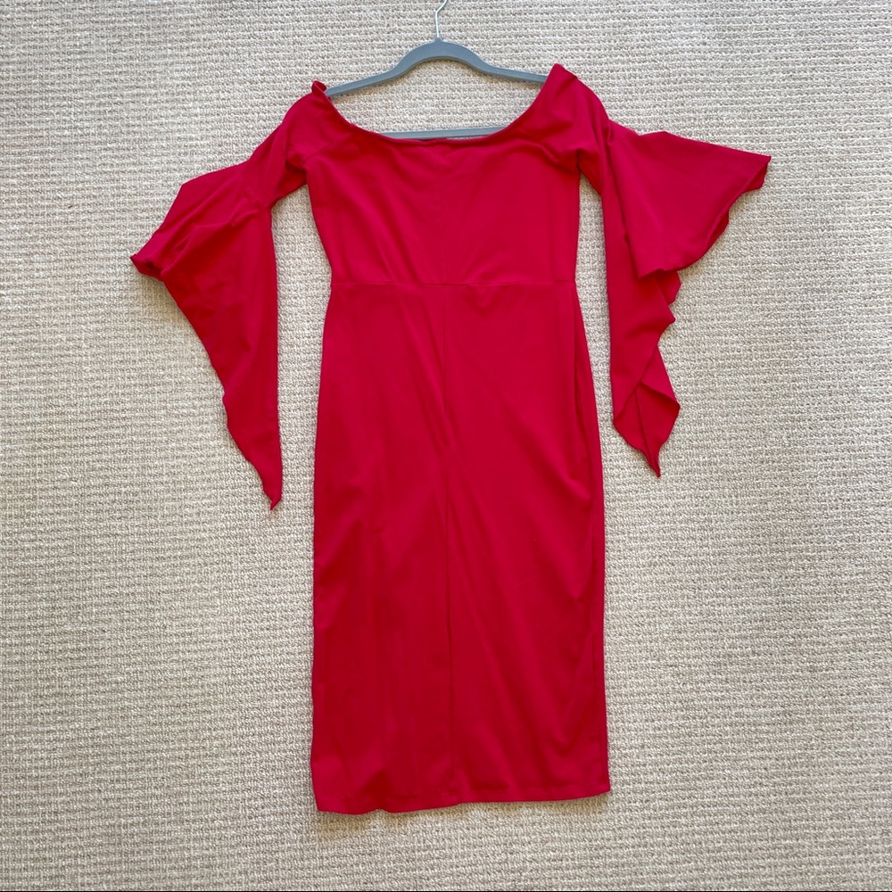 Gorgeous red dress!